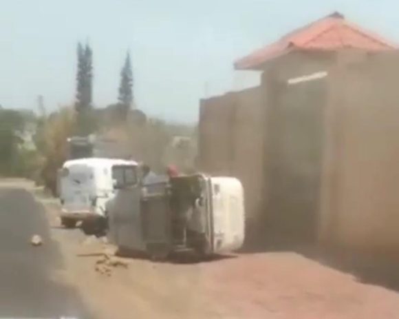Mototaxi volcó con 5 pasajeros en Tepeojuma