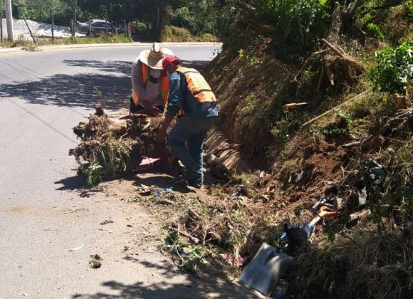 Interviene Infraestructura tramos carreteros en Huatlatlauca, Tepexi de Rodríguez y Tecamachalco