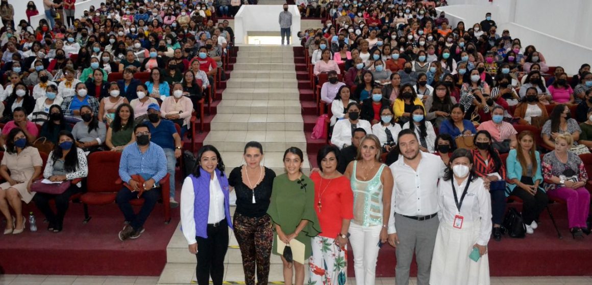 Norma Layón participa en el foro de Liderazgo y Habilidades de Incidencia