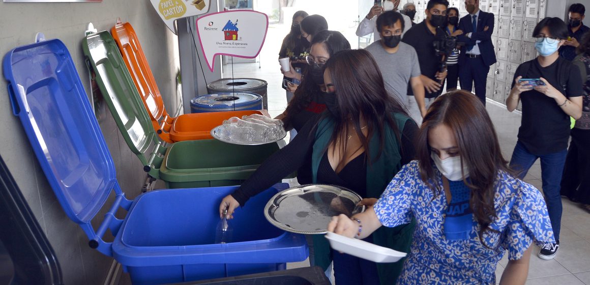 La FCQ relanza su iniciativa de reciclaje “Innovando para cuidar el futuro”