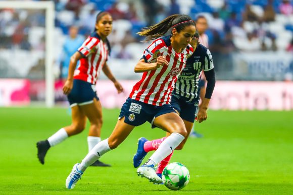 Las Chivas superaron a las Rayadas en el Campeón de Campeones Femenil