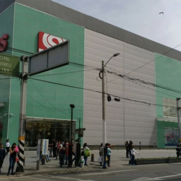 Esposo asesina a dos personas dentro de Sears en Tlalnepantla; luego se mata