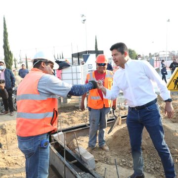 Eduardo Rivera supervisa avance de obra en parque Romero Vargas