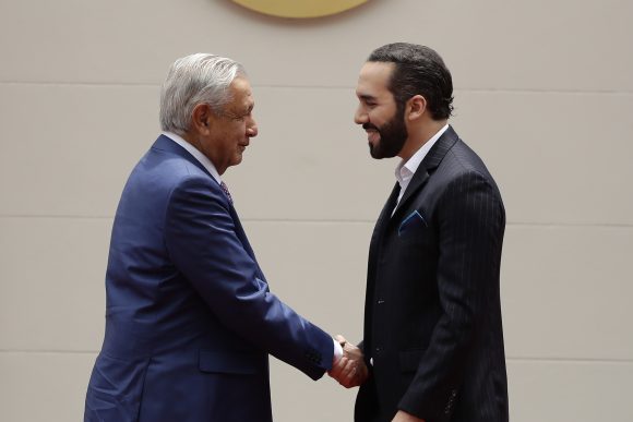 AMLO duplicará apoyo de programas sociales en El Salvador