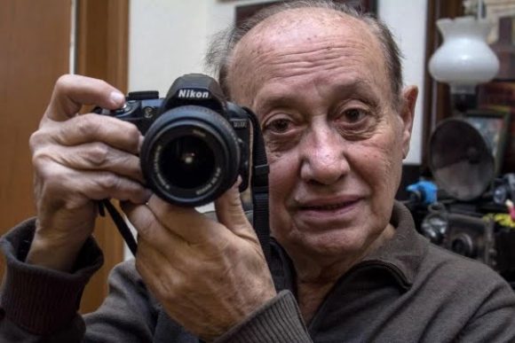 Murió el fotógrafo Enrique ‘El niño’ Metinides