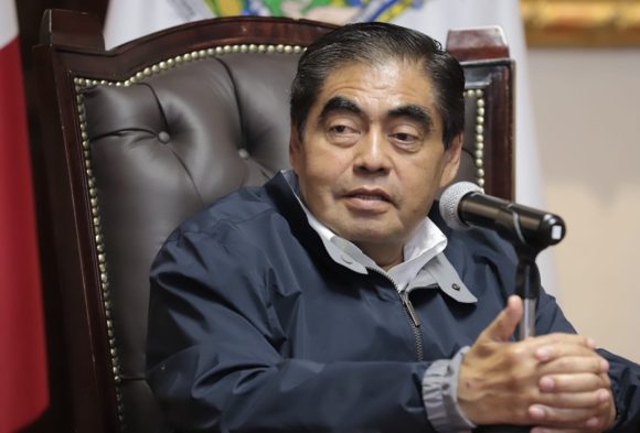 Gobierno no se achica ante omisiones de policías municipales: Gobernador