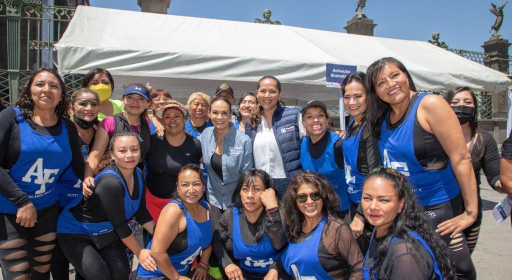 Liliana Ortiz encabeza celebración para mamás y docentes del municipio de Puebla