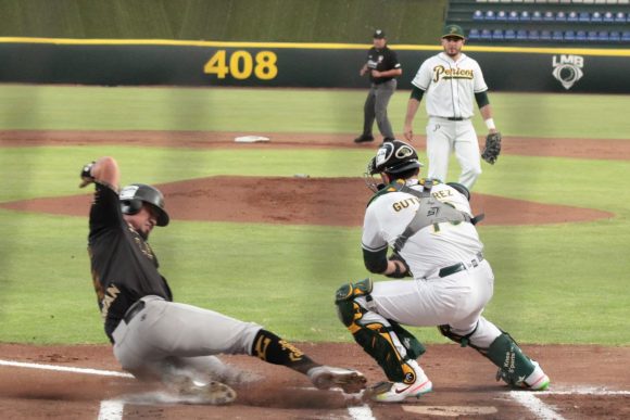 Los Pericos de Puebla amarraron la serie ante los Leones de Yucatán