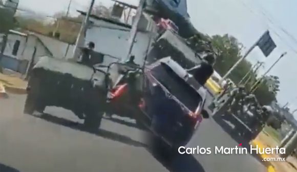 (VIDEO) Grupo armado persigue a militares