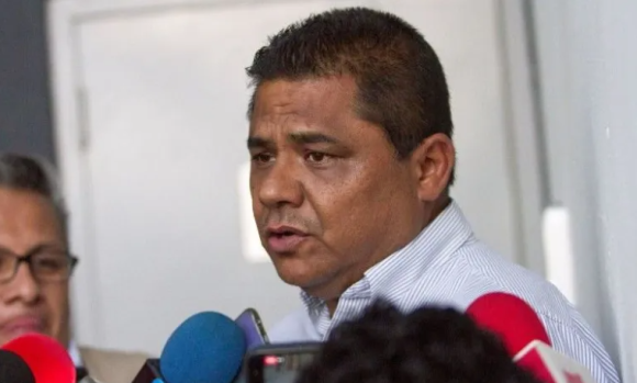 “Mi hija no cayó sola”; papá de Debanhi entrega resultados de peritaje independiente