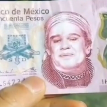 Recibe  billete falso con el rostro de Juan Gabriel