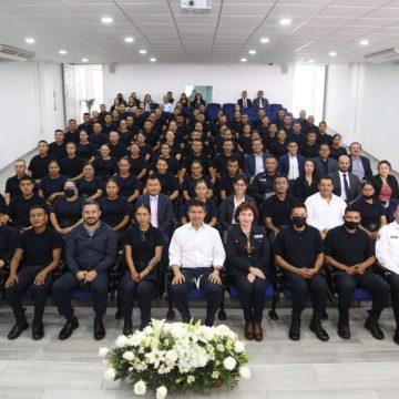 Comparte el alcalde su visión de gobierno con Cadetes de la Policía Municipal