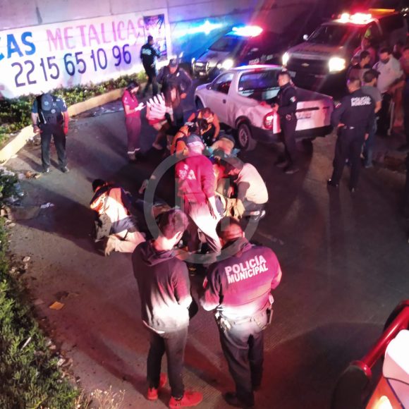 Atacan a balazos a dos hombres sobre Periférico