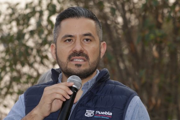 Viable la propuesta de empresarios sobre pago de parquímetros: Adán Domínguez