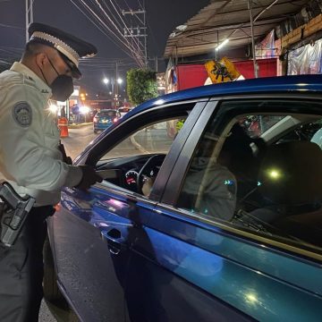 Por la seguridad de las familias, instala policía de San Andrés operativo alcoholímetro