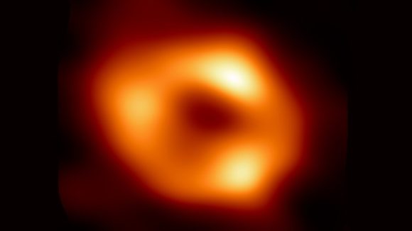 Captan por primera vez imagen de agujero negro dentro de la Vía Láctea