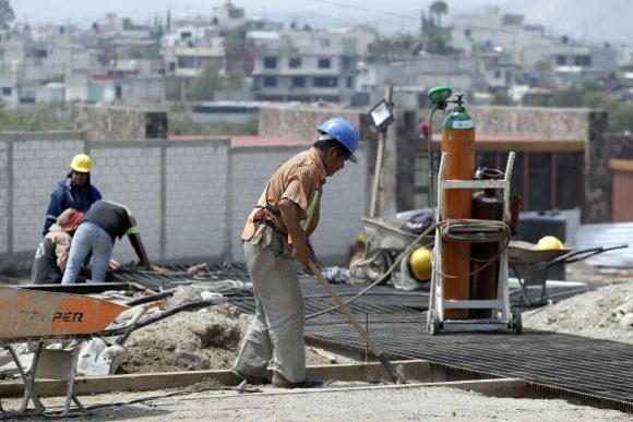 Celebra sector de la construcción con números rojos, falta de obra y encarecimiento de insumos