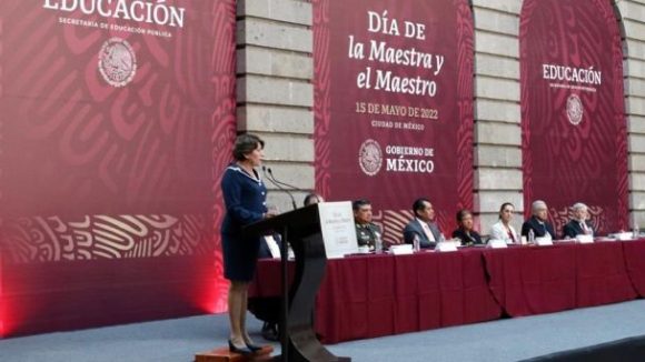 Anuncia SEP aumento al salario de docentes por el Día del Maestro
