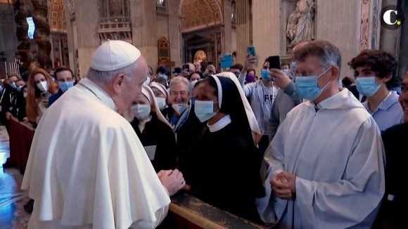 Autoriza el Papa Francisco pagar 1 millón de euros para liberar a monja secuestrada en Mali