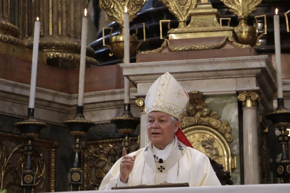 MISA DOMINICAL . CATEDRAL Arzobispo de Puebla pidió vivir con la esperanza de un mejor futuro