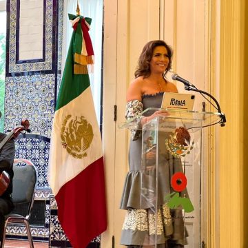 Olivia Salomón deja la Secretaría de Economía para buscar la gubernatura de Puebla