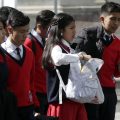 Operativo Mochila en Puebla: Armenta propone revisiones por padres tras amenazas escolares