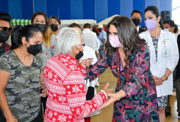 Norma Layón asiste a la presentación de la estrategia de vigilancia anticipada