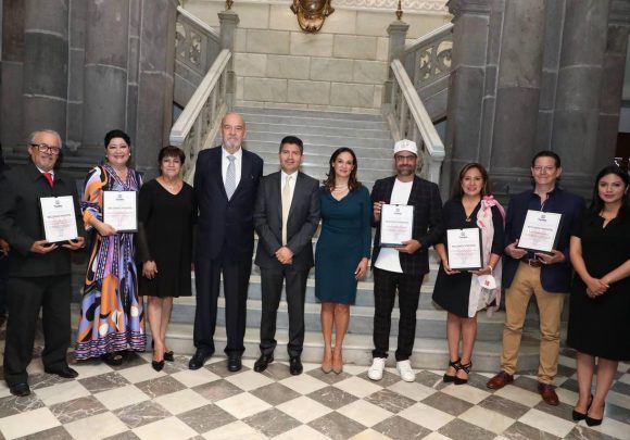 Ayuntamiento de Puebla y Síntesis reconocen la labor de actores sociales destacados