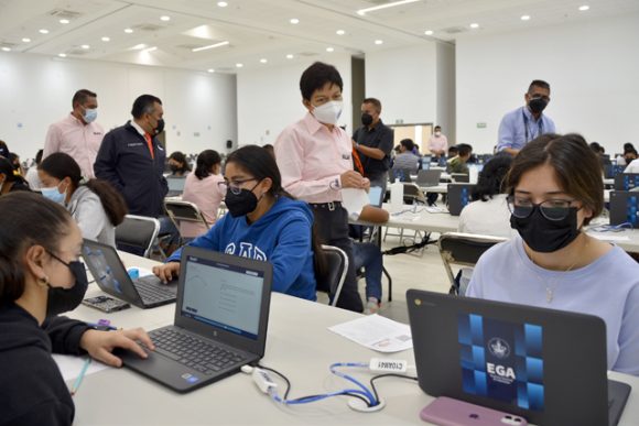 A_Admision_10 Supervisa la rectora Lilia Cedillo la aplicación del Examen General de Admisión