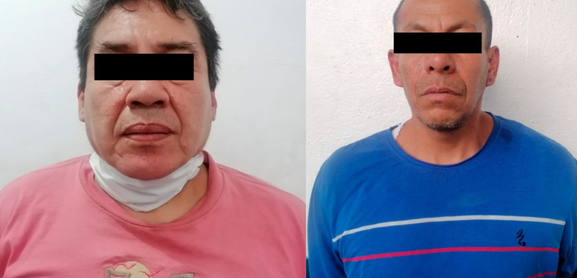Policía Municipal de Puebla detuvo a dos hombres por el asalto a Elektra de Villas de San Alejandro