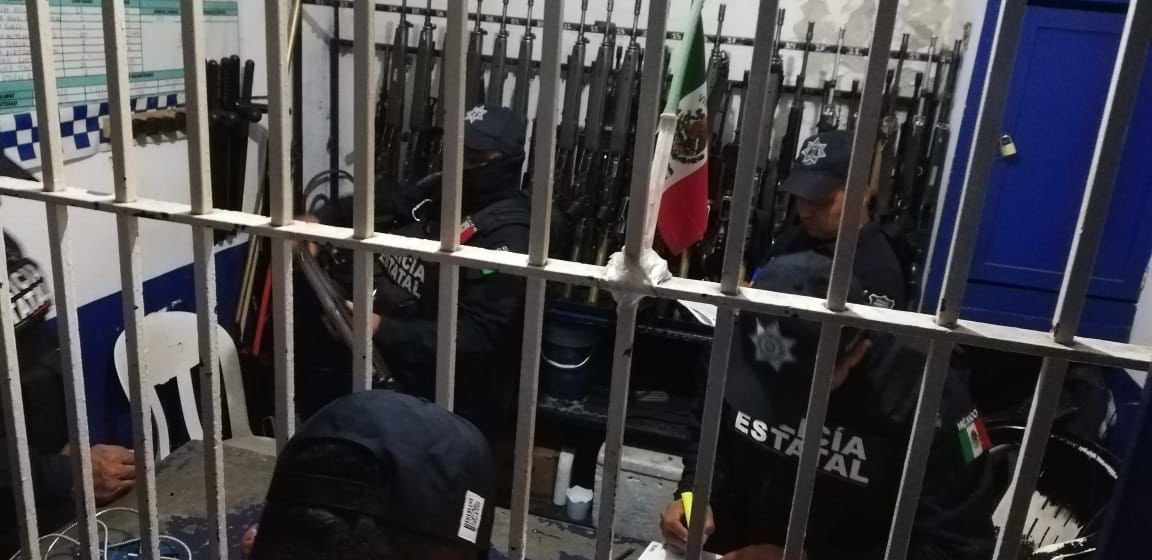 Policías se niegan a exámenes de control y confianza en Cosamaloapan