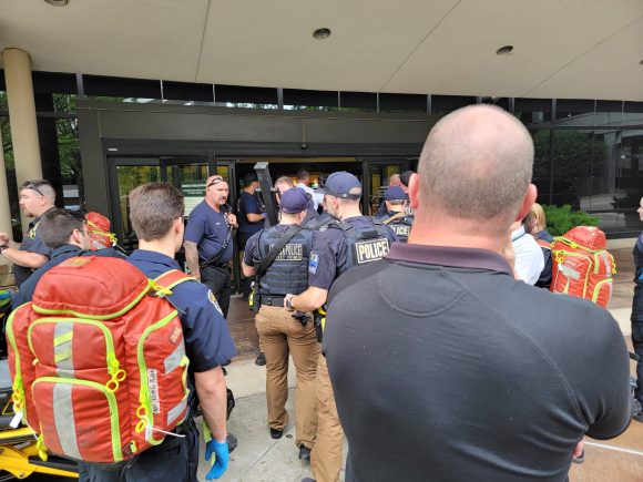 Tiroteo en hospital de Oklahoma deja al menos 4 muertos y varios heridos