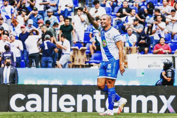 Juan Pablo Segovia se despide del Club Puebla