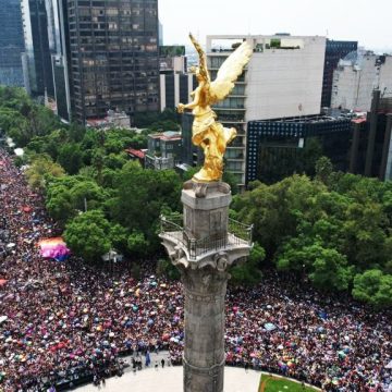 Marcha del Orgullo LGBT+ convocó a 250 mil personas en CDMX