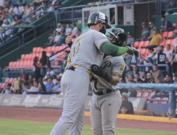 Los Pericos de quedan con la serie de visita ante Rieleros