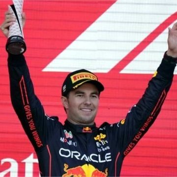 Podio para Checo Pérez en Bakú, queda en segundo lugar