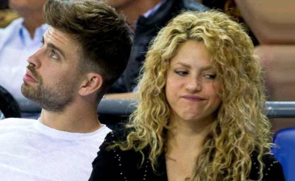 “Shakira, Shakira”, se burlan de Piqué en partido ante Real Madrid
