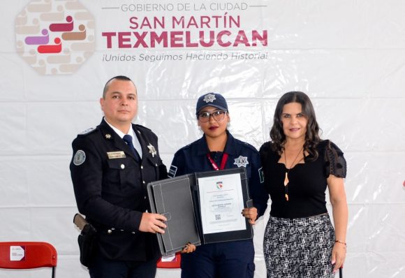 WhatsApp Image 2022-05-31 at 1.52.59 PM Norma Layón entrega certificado único policial a elementos municipales