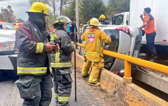 prensados Quedan prensados en el puente del Blvd Vicente Suárez