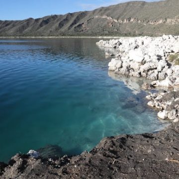 Autoridades coordinan medidas para el cuidado ambiental de la laguna de Alchichica