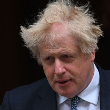 Boris Johnson Gana votación para continuar como primer ministro de Reino Unido