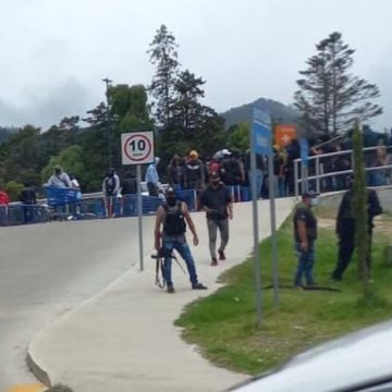 Grupo armado toma calles de San Cristóbal de las Casas, Chiapas