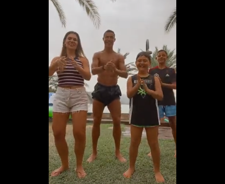 Cristiano Ronaldo protagoniza baile viral del verano junto a su familia