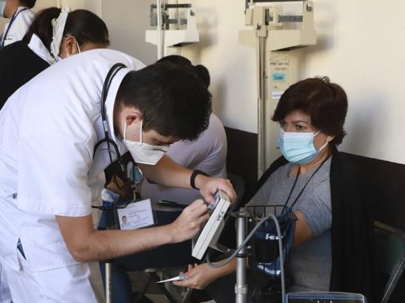 e089b075f1110c8b81af83bb23fc4f6b_L Con jornadas de salud, SEDIF e ISSSTEP benefician a trabajadores