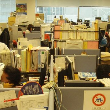 ¿En Japón, es bien visto dormir en el trabajo?