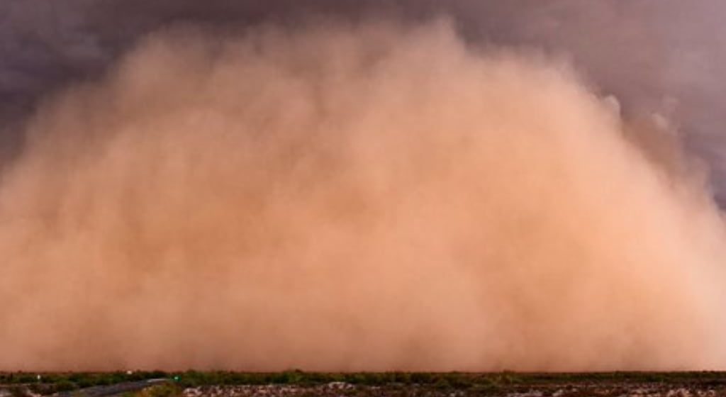 Nube de polvo del Sahara llega a México y afecta a seis estados