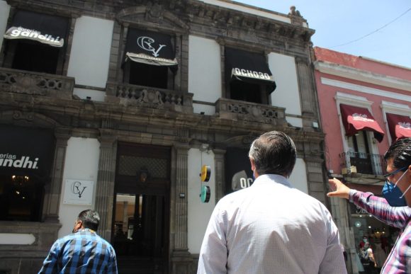 Ayuntamiento de Puebla llama a los negocios a regular sus anuncios y publicidad