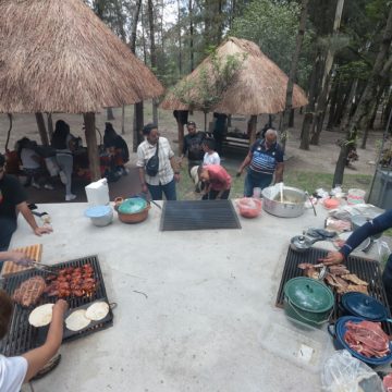 En Casa Puebla, SEDIF festeja a papás