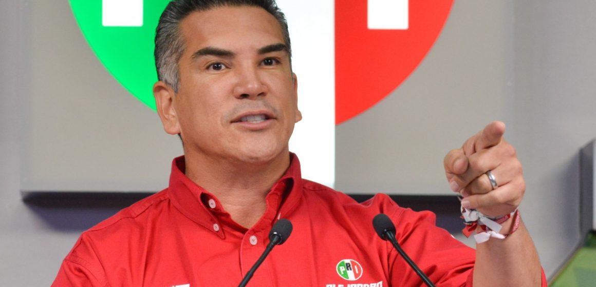 Alejandro Moreno denuncia “show mediático” de Fiscalía en cateo a su casa de Campeche