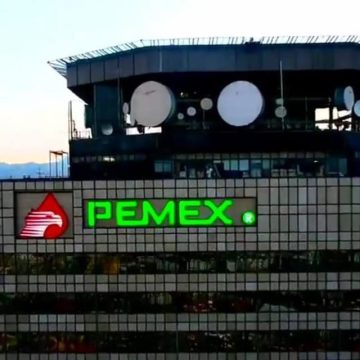 Moody’s baja calificación de Pemex a “B1”; mejora perspectiva a estable